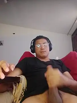 Mghty-cockl88 online show from 03-01-26, 06:41