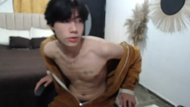 Elio-cam online show from 04-01-26, 08:04