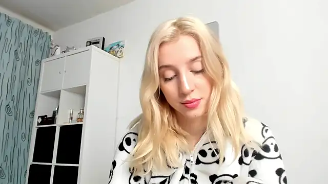 KenzieDawton online show from 11-27-25, 04:46