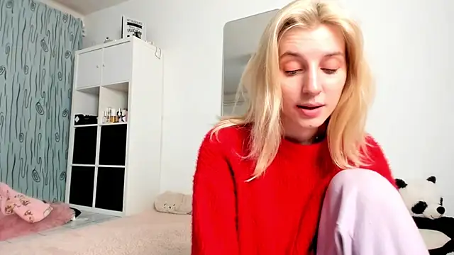 KenzieDawton online show from 12-15-24, 05:13