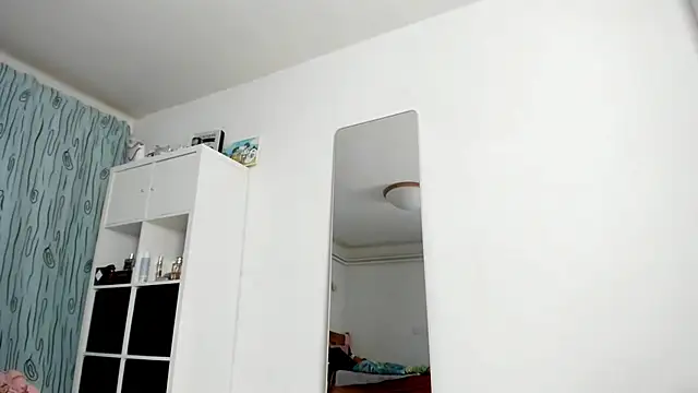 KenzieDawton online show from 12-14-25, 05:02