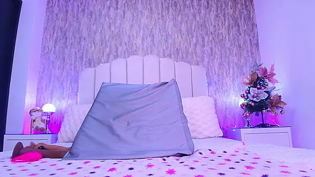 Snapshot of raven_lilith_ chatting on 11-27-25, 03:29 raven lilith online show from 11-27-25, 03:29