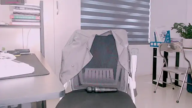 Snapshot of Shyn__ chatting on 01-18-26, 03:54 Shyn online show from 01-18-26, 03:54