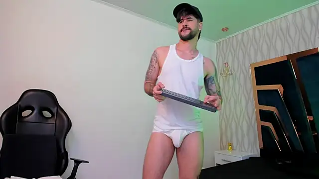 Petesevans online show from 10-26-25, 03:56