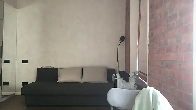 Snapshot of Milena_joline chatting on 07-15-26, 03:46 Milena joline online show from 07-15-26, 03:46