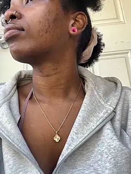 mochamimi online show from 10-18-25, 03:58