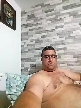 ADRIAN ADI40 online show from 04-17-26, 06:22