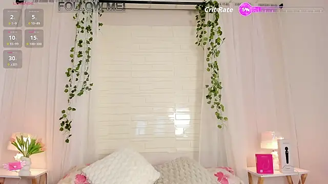 SophiaaStone online show from 07-24-26, 11:50