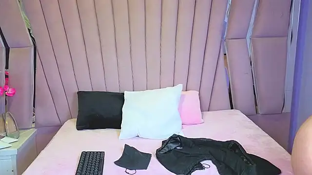 fisting anal 69 online show from 01-14-26, 01:04