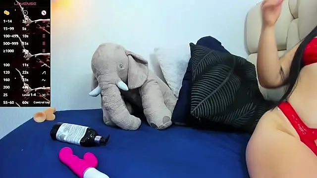 BIANCAROY1 online show from 04-15-26, 03:49