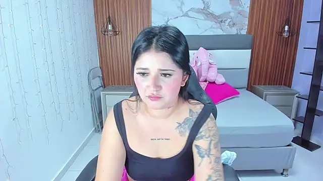 BIANCAROY1 online show from 03-12-26, 03:27