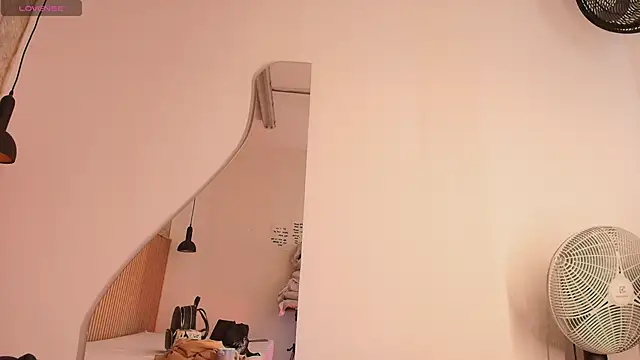 indi catalina online show from 11-22-25, 01:10