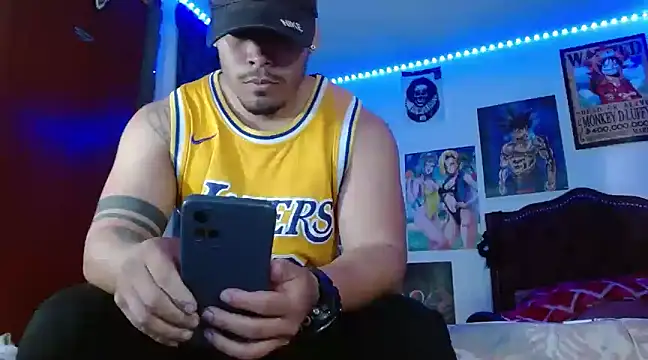 Snapshot of Danielsbigcum chatting on 02-21-25, 01:44 Danielsbigcum online show from 02-21-25, 01:44