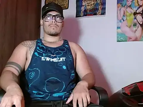 Snapshot of Danielsbigcum chatting on 10-05-25, 10:33 Danielsbigcum online show from 10-05-25, 10:33