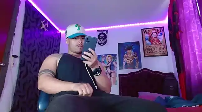 Snapshot of Danielsbigcum chatting on 02-18-25, 01:44 Danielsbigcum online show from 02-18-25, 01:44