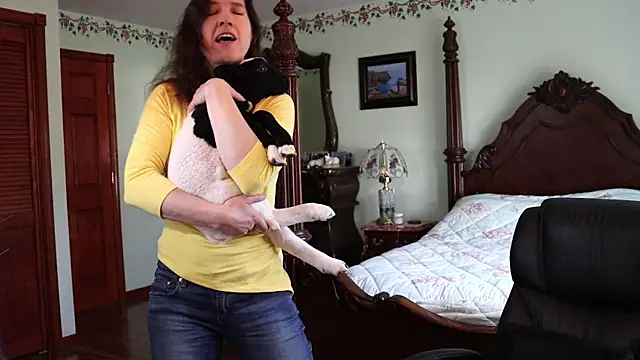 Snapshot of thornburyrose chatting on 03-03-25, 02:39 thornburyrose online show from 03-03-25, 02:39