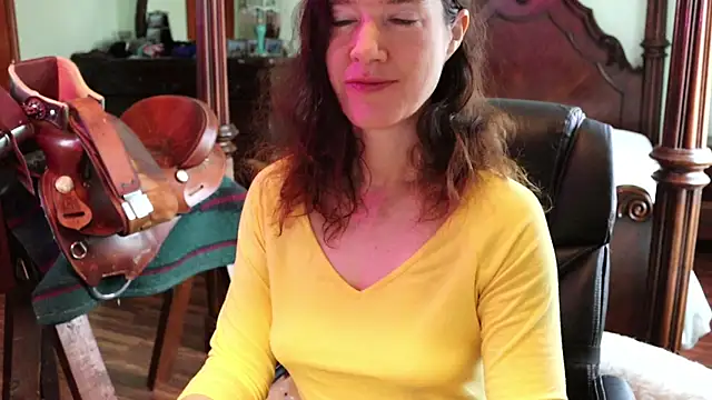 thornburyrose online show from 03-25-26, 02:05