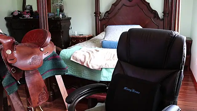 thornburyrose online show from 04-08-26, 05:36