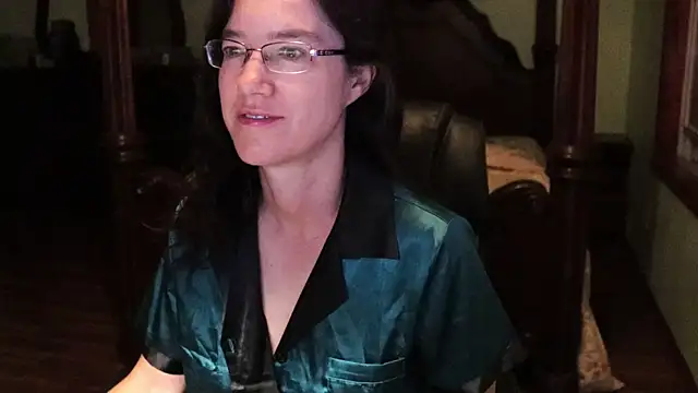 Snapshot of thornburyrose chatting on 05-30-26, 08:20 thornburyrose online show from 05-30-26, 08:20