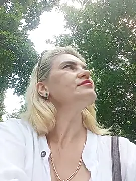 Snapshot of JennyOMay chatting on 07-31-26, 06:35 JennyOMay online show from 07-31-26, 06:35
