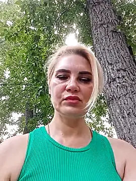 Snapshot of JennyOMay chatting on 07-05-26, 04:41 JennyOMay online show from 07-05-26, 04:41