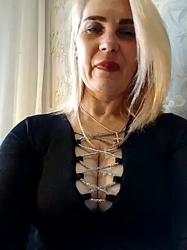 JennyOMay online show from 10-28-25, 04:02