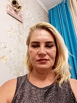 Snapshot of JennyOMay chatting on 07-21-26, 04:36 JennyOMay online show from 07-21-26, 04:36