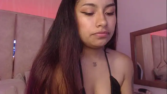 ChantalPetit online show from 11-10-25, 02:55