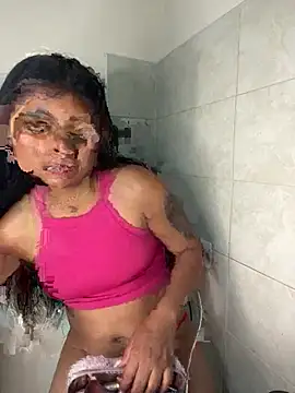 Snapshot of ChantalPetit chatting on 02-27-26, 01:50 ChantalPetit online show from 02-27-26, 01:50