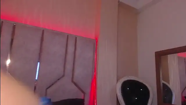 ChantalPetit online show from 01-05-26, 06:11