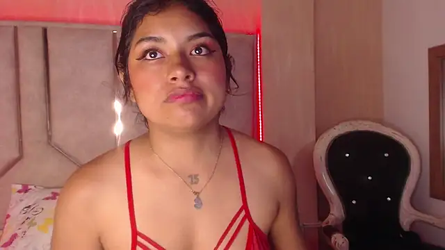 Snapshot of ChantalPetit chatting on 02-25-26, 06:52 ChantalPetit online show from 02-25-26, 06:52