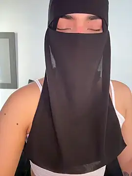 Snapshot of radiagazali chatting on 02-05-26, 05:42 radiagazali online show from 02-05-26, 05:42