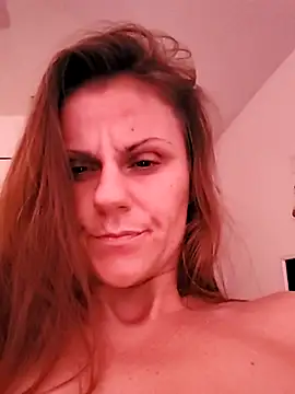 Scarlettishere online show from 01-12-25, 11:47