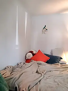 Scarlettishere online show from 10-12-25, 06:20