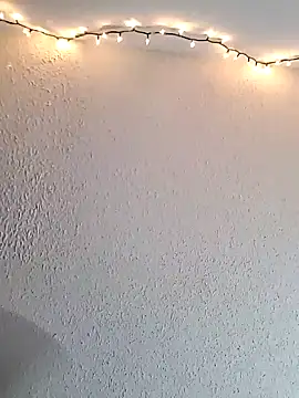 Scarlettishere online show from 01-19-25, 07:15