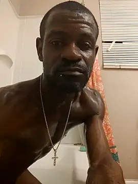 Snapshot of Maculine_Stayr chatting on 12-30-24, 04:53 Maculine Stayr online show from 12-30-24, 04:53