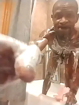 Maculine Stayr online show from 11-18-25, 06:28