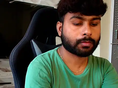 Snapshot of SHENOY3 chatting on 06-02-26, 04:45 SHENOY3 online show from 06-02-26, 04:45
