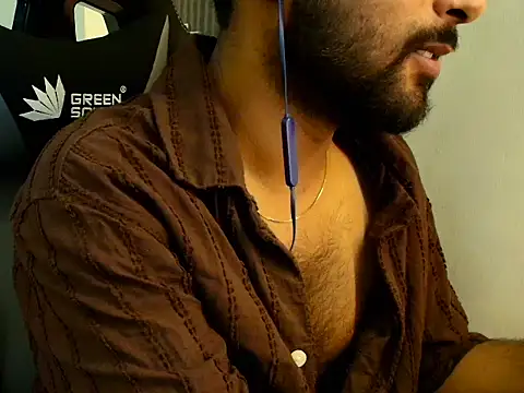 Snapshot of SHENOY3 chatting on 05-19-26, 05:53 SHENOY3 online show from 05-19-26, 05:53