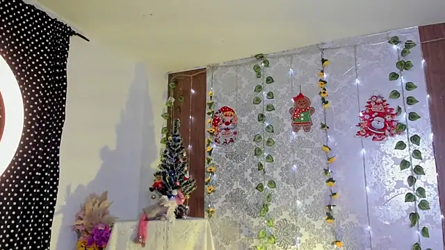 kelly thomson online show from 12-05-25, 01:27