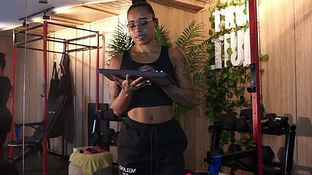 kelly thomson online show from 04-18-26, 12:51