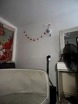 kiaraglam2 online show from 11-13-25, 02:54