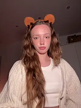 Snapshot of Weeissy chatting on 02-06-26, 06:48 Weeissy online show from 02-06-26, 06:48