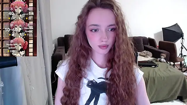 Snapshot of Weeissy chatting on 03-11-25, 10:53 Weeissy online show from 03-11-25, 10:53