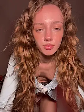 Snapshot of Weeissy chatting on 11-16-25, 08:13 Weeissy online show from 11-16-25, 08:13