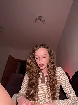 Snapshot of Weeissy chatting on 11-14-25, 07:39 Weeissy online show from 11-14-25, 07:39