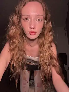 Snapshot of Weeissy chatting on 12-05-25, 09:34 Weeissy online show from 12-05-25, 09:34