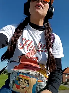 Snapshot of tinny_williams chatting on 10-02-25, 11:57 tinny williams online show from 10-02-25, 11:57