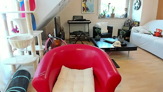 Snapshot of tinny_williams chatting on 09-10-25, 06:23 tinny williams online show from 09-10-25, 06:23