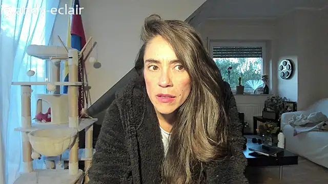 Snapshot of tinny_williams chatting on 09-15-25, 05:57 tinny williams online show from 09-15-25, 05:57